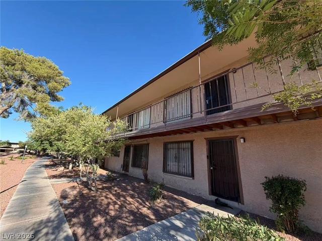 595 S Royal Crest Cir #8, Las Vegas, NV 89169
