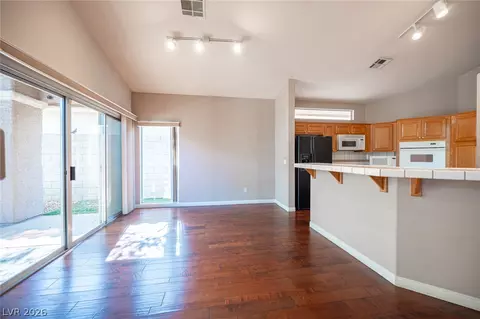Living - 2146 Eaglepath Cir, Henderson, NV 89074 photo 5 of 11