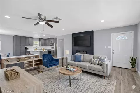 3210 Bluebird St, Las Vegas, NV 89121
