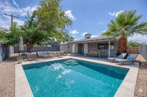 3210 Bluebird St, Las Vegas, NV 89121