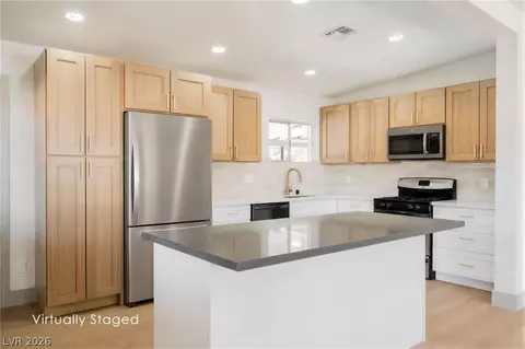 1124 Nassau Dr, Las Vegas, NV 89108