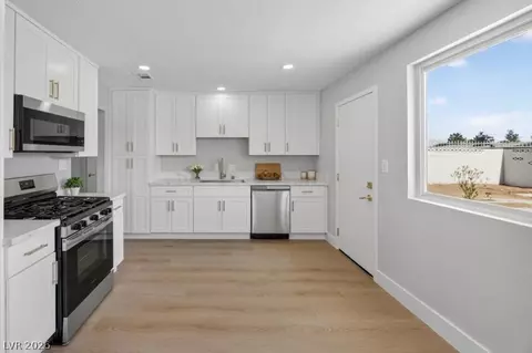 1905 W Mcdonald Ave, North Las Vegas, NV 89032