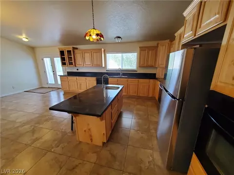 Kitchen - 5272 Truman Ln, Caliente, NV 89008 photo 2 of 3