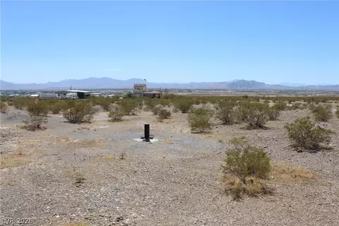 2401 E Lynn Way, Pahrump, NV 89060