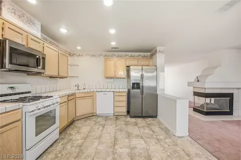 Kitchen - 2176 Camel Mesa Dr, Laughlin, NV 89029 photo 2 of 2