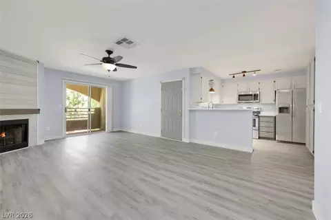 6869 Tamarus St #202, Las Vegas, NV 89119