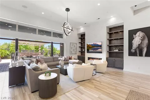 6268 Petroglyph Ave, Las Vegas, NV 89135