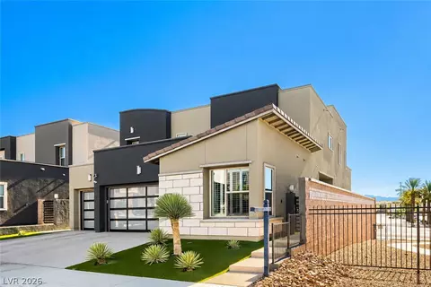 707 Glowing Horizon St, Henderson, NV 89052