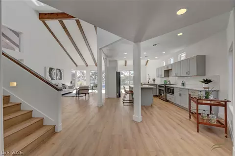 8941 Diamond Falls Dr, Las Vegas, NV 89117