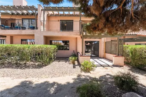2716 Laguna Shores Ln, Las Vegas, NV 89121