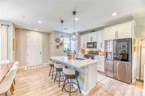 718 Cottonwood Hill Pl, Henderson, NV 89011