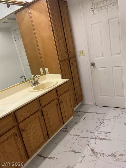 1751 E Reno Ave #109, Las Vegas, NV 89119
