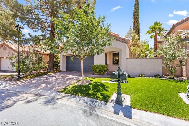 8921 Diamond Falls Dr, Las Vegas, NV 89117