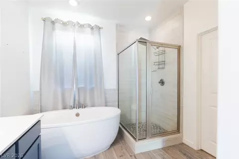 Bath - 920 E Sunset Rd, Henderson, NV 89011 photo 2 of 3
