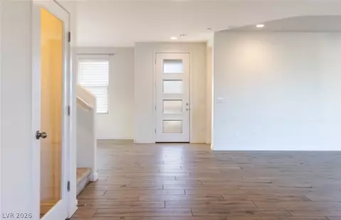Living - 920 E Sunset Rd, Henderson, NV 89011 photo 1 of 5