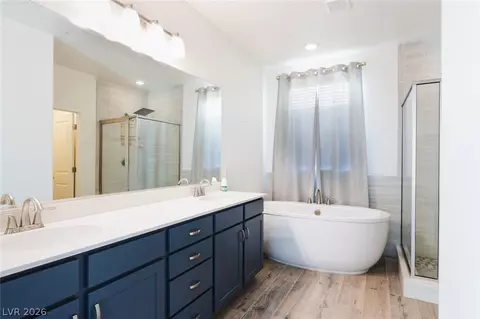 Bath - 920 E Sunset Rd, Henderson, NV 89011 photo 1 of 3