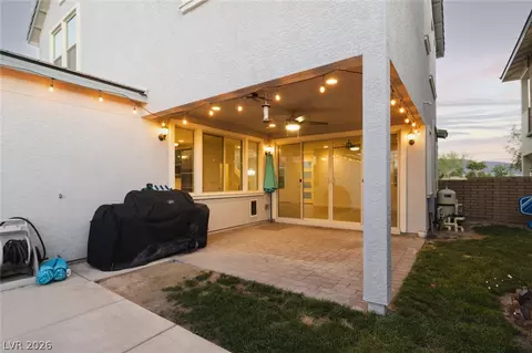 Exterior - 920 E Sunset Rd, Henderson, NV 89011 photo 6 of 9