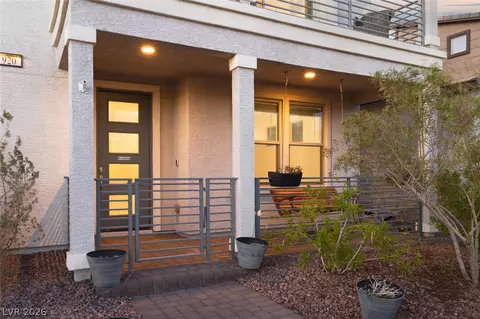 Exterior - 920 E Sunset Rd, Henderson, NV 89011 photo 3 of 9