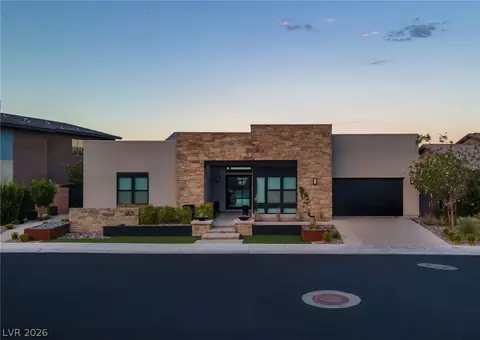6820 Equinox Cliff St, Las Vegas, NV 89135