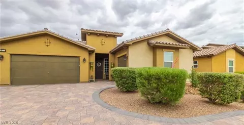 2556 Coral Sky Ct, Las Vegas, NV 89142