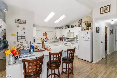 Kitchen - 1690 Solano Ln, Laughlin, NV 89029 photo 1 of 8