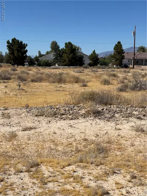 301 E Gina St, Pahrump, NV 89048