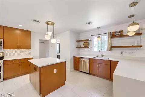 1620 S 15th St, Las Vegas, NV 89104