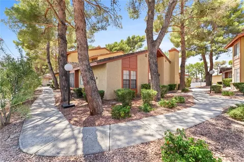 2402 Pickwick Dr, Henderson, NV 89014