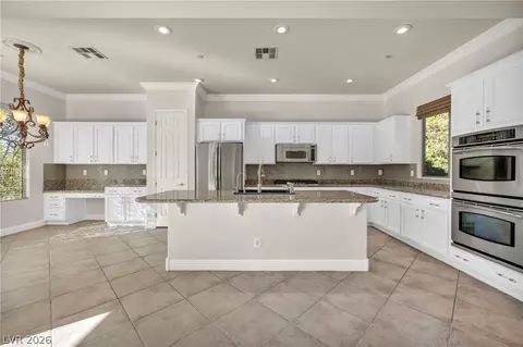37 Stonemark Dr, Henderson, NV 89052