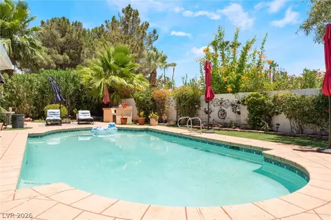 5216 Painted Lakes Way, Las Vegas, NV 89149