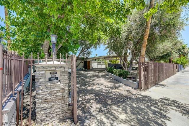 549 Canosa Ave, Las Vegas, NV 89104
