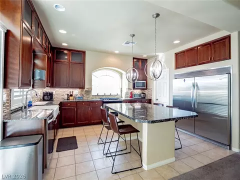 8104 Russell Creek Ct, Las Vegas, NV 89139