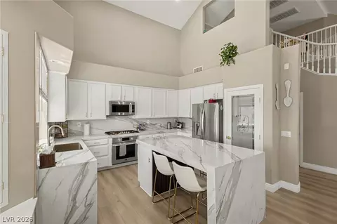 9521 Marina Valley Ave, Las Vegas, NV 89147