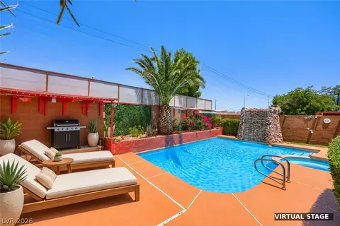 6712 Oak Valley Dr, Las Vegas, NV 89103
