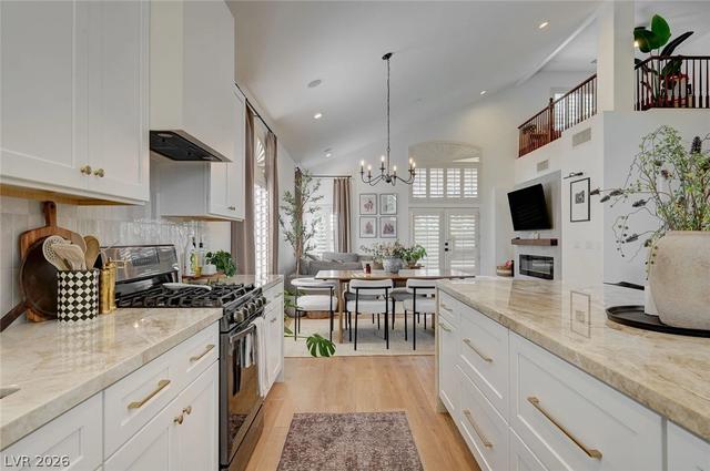 332 Jolly January Ave, Las Vegas, NV 89183