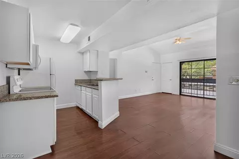 5158 S Jones Blvd #201, Las Vegas, NV 89118