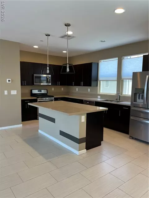 11270 Hidden Peak Ave #207, Las Vegas, NV 89135