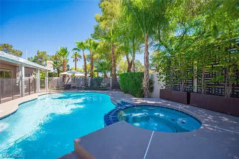 3116 Saint Tropez St, Las Vegas, NV 89128