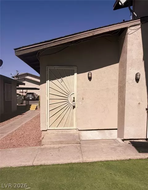 213 N 18th St #D, Las Vegas, NV 89101