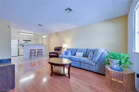 2032 Bavington Dr #B, Las Vegas, NV 89108