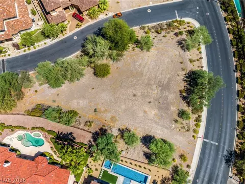 20 Camino Barcelona Pl, Henderson, NV 89011