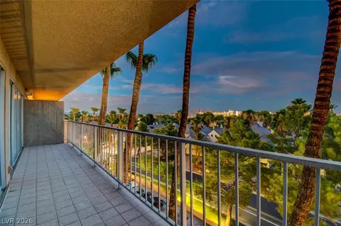 3111 Bel Air Dr #5H, Las Vegas, NV 89109