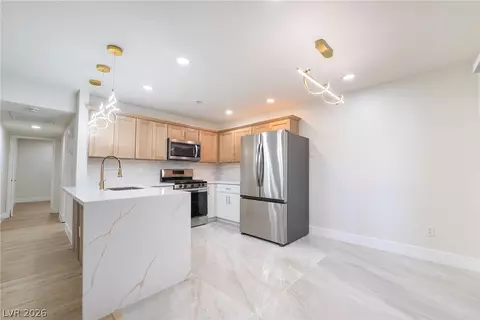 5064 Spencer St #A, Las Vegas, NV 89119