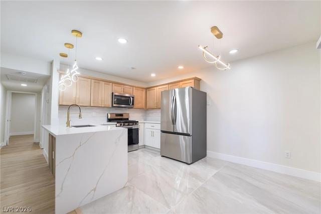 5064 Spencer St #A, Las Vegas, NV 89119