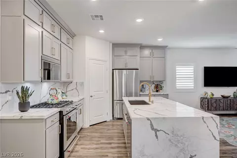 7446 Charlotte Bay Ave, North Las Vegas, NV 89084