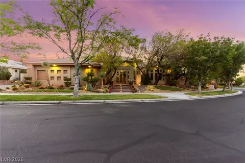 9308 Canyon Classic Dr, Las Vegas, NV 89144