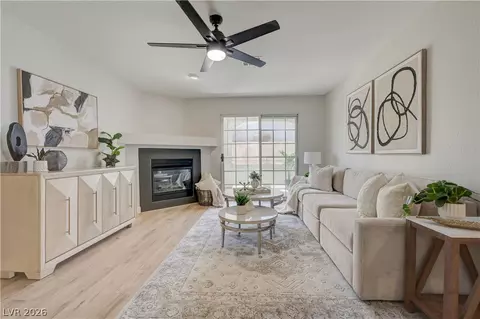 8452 Boseck Dr #166, Las Vegas, NV 89145