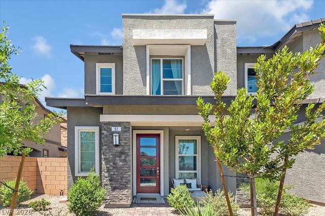 92 Kimberlite St Dr, Henderson, NV 89011