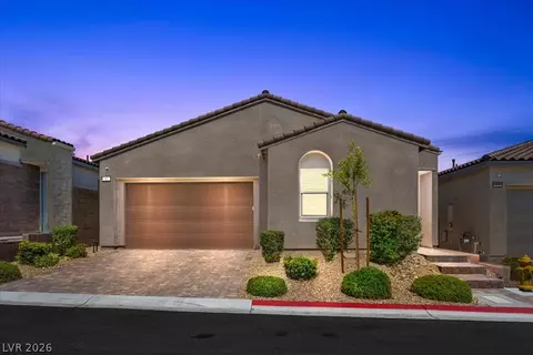 82 Nine Mile Creek Dr, Las Vegas, NV 89138
