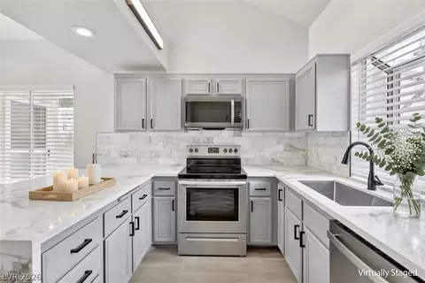 8913 Antioch Way, Las Vegas, NV 89117